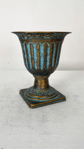 กระถางพลาสติกวินเทจฐานสี่เหลี่ยม 24ซม. กระถางตกแต่งสวนและบ้าน สำหรับใส่ต้นไม้/ดอกไม้