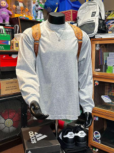 เสื้อยืดแขนยาวคอตตอนสีเทาสไตล์ย้อนยุคสำหรับผู้ชาย เสื้อเชิ้ตชั้นในทรงหลวมสบาย ๆ ฤดูใบไม้ร่วง เสื้อเชิ้ตสไตล์อเมริกัน