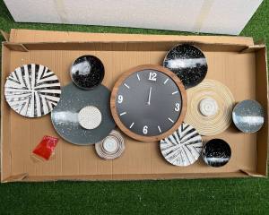 Jam Dinding Besar Large Wooden Metal Modern and Creative Minimalist Wall Clock  for Home Decoration