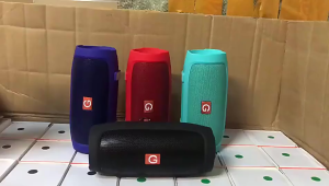 Wireless Bluetooth Speaker/ 360° Balanced HiFi Surround Sound for Home and Outdoors/ Wireless Bluetooth Speaker/ Supports USB TF Cards (black) Portable Speaker