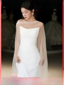 เรียบหรู สีขาว เจ้าสาว ชุดราตรี Morning Shoot French ไม่มีสาย งานแต่งงานสนามหญ้ากลางแจ้ง เดรส พร้อมผ้าคลุมทางออกจากรถไฟ หางปลา กระโปรง