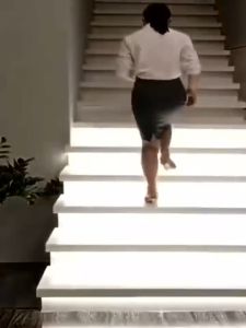 Bộ đầy đủ Đèn LED cầu thang thông minh cảm ứng. Đèn LED  bước cầu thang cảm ứng cơ thể con người