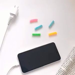 5PCS สายชาร์จฝาครอบ เครื่องม้วนสายข้อมูล สาย USB ปลอกป้องกัน เครื่องม้วนกระสวย ตัวป้องกันสายข้อมูล สปริงเกลียวเชือก