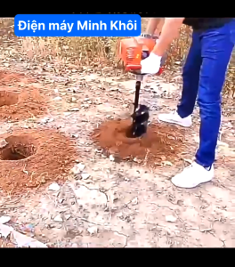 [Nòng 44] Máy khoan đất đào lỗ trồng cây Fuji động cơ 52cc| Máy khoan đất cầm tay đào hố