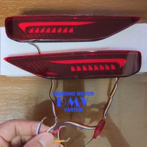 Mata Kucing Reflektor Lampu LED Bemper Belakang Model A Mitsubishi Xpander 2017 2018 2019 2020 2021
