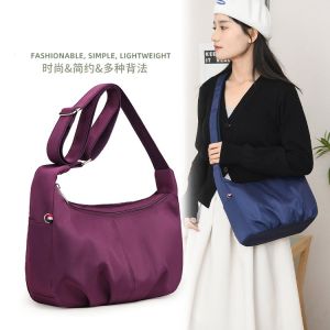 Spring 2024 Womens Fashionable Nylon Crossbody Bag Casual Versatile Large Capacity Single Shoulder Bag Leisure All-Match Bag