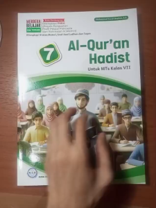AL-QURAN HADIST UNTUK MTS KELAS 7-9 KURIKULUM MERDEKA - GLOBAL OFFSET