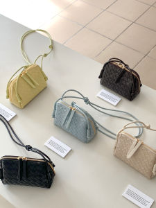 กระเป๋าสะพายข้างผู้หญิง EMORRIN2025 กระเป๋าทรงเรือใบแบบถักดีไซน์ไม่ซ้ำใคร กระเป๋าสะพายข้างแบบสะพายข้าง กระเป๋า PU ขนาดเล็ก