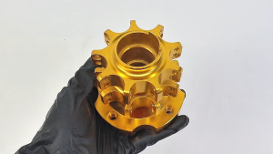 MUTAKIN Motorcycle CNC Small Hub /Lighten Hub Rear Hub For YAMAHA MIO SPORTY