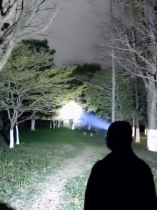 Senter Kepala Headlamp 40W Cahaya Putih Senter LED Chargeable Senter Serbaguna Senter Camping Hiking Berkemah / Senter Kepala Murah