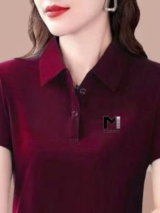 เสื้อโปโลคอตั้งแขนสั้นฤดูร้อนใหม่สำหรับคุณแม่คุณภาพสูง เสื้อผ้ากีฬาลำลองขนาดใหญ่ ชุดหลายชิ้น ชุดเสื้อผ้าทำงานแบบลำลองสำหรับผู้หญิง