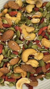 ธัญพืชรวม 8 เซียน ไม่ใส่เนย ไม่ใส่น้ำตาล รสธรรมชาติ อบใหม่ ขนาด 100 กรัม/250 กรัม/500 กรัม พร้อมทาน