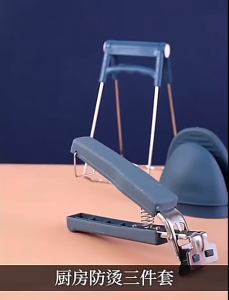 Anti-scald Clip Set Retriever Tongs Silicone Heat Resistant Gloves Hot Plate Gripper for Moving Hot Plate Bowls Picker