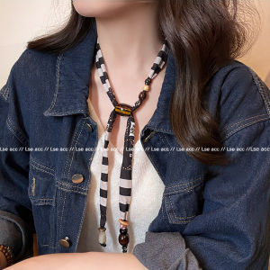 สร้อยคอโบฮีเมียนยาว ผ้าลายพม่า สร้อยคอแฟชั่นสำหรับผู้หญิง สร้อยคอโซ่เสื้อกันหนาว เครื่องประดับคอ ลูกปัดไม้ สีน้ำตาล