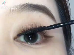 Mascara Tơi Mi Cong Mi Chống Nước YAQINUO Chuốt Mi Dài Và Cong Vút Kháng Nước Lâu Trôi Thiết Kế Vỏ Bạc Thời Trang