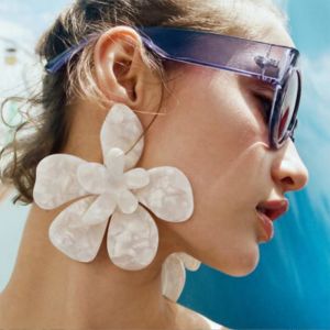 Creative Vinegar Board Layered Large Flower Earrings for Women Fashionable Resin Flower Design Non-Tessellated Mixed Material