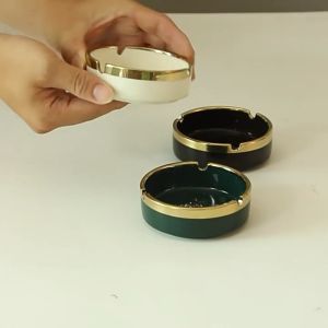 Asbak Unik & Keramik Mewah: Dekorasi Souvenir Cafe