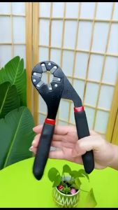Hexagonal magic wrench multifunctional wrench adjustable wrench can hold the outer hexagonal六角魔术扳手