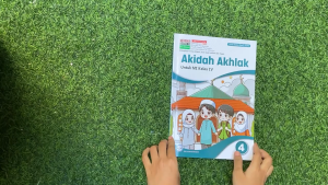 Buku Siswa GOS Akidah Akhlak SDI/MI Kelas 4 K-Merdeka KMA-450 - Global Offset Sejarahtera