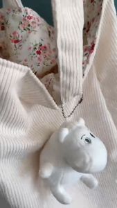 กระเป๋าลูกฟู ด้านนายลายดอกไม้ ครีม สีครีม 💐✨