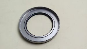 Oli Seal Roda Belakang Dalam Isuzu Elf NMR71 NKR71 8-97122-937-0 - 8452