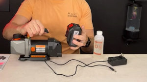 ส่งของจากไทย ปั๊มสูญญากาศแบตเตอรี่ 7CFM 5PA ไร้สาย Hvac ปั๊มสูญญากาศ1/4 Air Intake เครื่องทำความเย็น1/2 HP สำหรับรถยนต์เครื่องปรับอากาศในครัวเรือนสำหรับ Makita 18V แบตเตอรี่ - Lazada