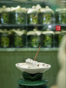 THEBEAST | Gift Box Ceramic Tower Incense Holder