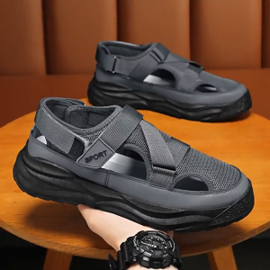 Korean fashion sandals for men beach sandals breathable rubber sandals walking shoes for men casual flat sandals