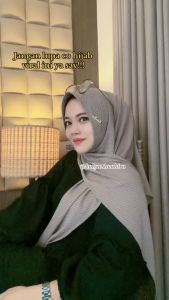 hijab segitiga instan jersey victoria//hijab segitiga jersey victoria motiv//hijab instan belakang oval//segitiga non pet jersey premium//hijab viral terbaru 2023-2024