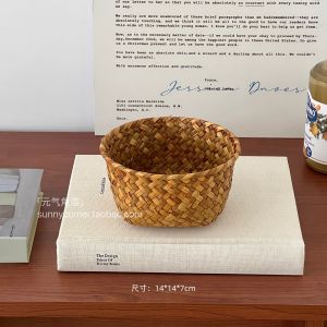 Rounded Woven Storage Basket Natural Grass Cosmetic And Skin Care Product Organizer Desktop Mess Arranger Basket