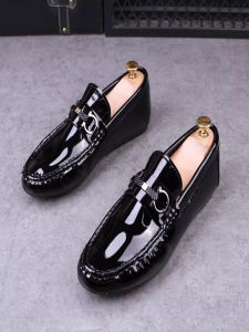 Mens Genuine Leather Breathable Business Shoes Slip-On Bean Bean Shoes Soft Bottom Lazy Mans Shoes Chinese Style Loafers