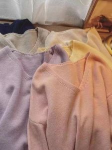 Autumn Winter V-Neck Long Sleeve Knitted Sweater Womens Loose Fitting Pullover Base Layer Shirt Simple Stylish Warmth