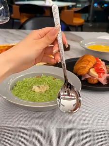 ช้อนสแตนเลส ช้อนเกาหลีร้านอาหาร ช้อนทานอาหาร ด้ามยาว ผลิตจากสแตนเลสคุณภาพ แข็งแรง ทนทาน อย่างหนา เครื่องใช้บนโต๊ะอาหาร