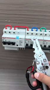 Bộ Kìm Cos Đa Năng 19 in 1 Kèm Hộp 300 Đầu Cos Thông Dụng - Kìm Tuốt Dây Kìm Bấm Cos Kìm Điện Chuyên Dụng Cho Thợ Điện