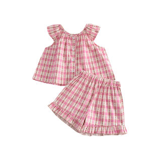 Menoea ชุดแฟชั่นใหม่สำหรับเด็กผู้หญิงชุดเสื้อผ้าแฟชั่นฤดูร้อน2025ชุด2ชิ้นเสื้อแขนบินลายตะแกรงดอกไม้ + กางเกงขาสั้นมีระบายชุดเสื้อผ้าลำลองน่ารักหวานแหวววว