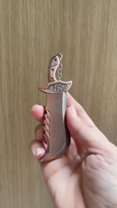 ( SHOP HCM ) MÓC KHÓA HÌNH CÂY ĐAO SIZE 11CM KIM LOẠI NGUYÊN KHỐI CHỨC NĂNG 2IN1
