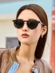 HELEN KELLER | Protective Slimming Sunglasses