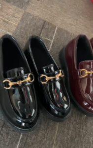 Sepatu Docmart Anak Perempuan Kasual dengan Aksesoris Kancing Gold Polos - Warna Hitam/Putih untuk usia 1-10 tahun size 26-35