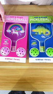 Kids Pickleball Set with Fiberglass Paddle and 2 Balls Fun Outdoor Sports Game Lightweight Racket for Boys Girls Beginner Players Family Activity Toy Gift