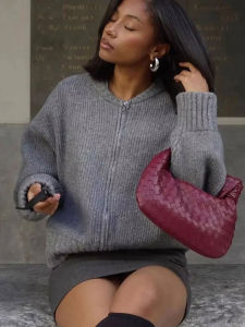 เสื้อโค้ทผู้หญิงสไตล์วินเทจ สีพื้น แขนยาว คอกลม แจ็คเก็ตสเวตเตอร์ ฤดูใบไม้ผลิ 2024 เสื้อคลุมซิปสไตล์ลำลองสำหรับผู้หญิง