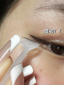 Waterproof Double-Headed Eyeliner Stamp Easy to Use No Smudging Beginner Friendly Eye Makeup Tool for Quick And Accurate Liner