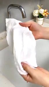 【SG SELLER】20Pcs Disposable Towel Compressed Portabl Towel Candy Cotton Tissues Face Towel Hand Towel Shower Towel