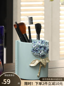 กล่องเก็บแปรงแต่งหน้ารูปตุ๊กตา Adorable กระดานแต่งหน้าสไตล์ย้อนยุค European กล่องเก็บของตกแต่งโต๊ะทำงานระดับไฮเอนด์