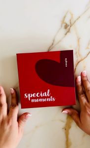 Special Moments - The question and answer game for couples. The perfect gift for anniversary partner girlfriend wife husband. 80 questions with 2 sides. Easy rules.