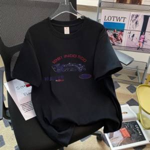 T-Shirt Wanita Lengan Pendek Uniseks - Motif Balap Mobil & Huruf Kreatif Katun Adem Ukuran Besar Slim Fit Desain Harajuku Chic untuk Liburan Gaya Santai Trendi 2025 Longgar Siluet Ramping Gaya Korea Sederhana Tops Pullover Kerah Bulat Pakaian couple