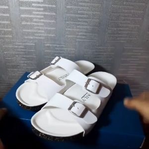 EFRON WHITE |ManNeedMe x DAILY| Sandal Pria Sendal Casual Kulit