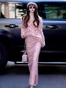 Fashionable Glitter Sweater And Mini Skirt Set for Women Elegant Pink Autumn Winter New Style Two Piece Suite round Neck Long Sleeve