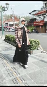 Pusat Busana Wanita: Grosir Inner Dress & Outer Singlet Wanita Trendy Termurah