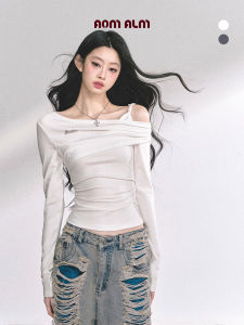 SHAOYEYAN | Minimalist Lace Decorated Exposed Shoulder Long Sleeve T-Shirt