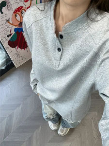 เสื้อยืดคอฮันลี่สีเทาอ่อน CleanFit สำหรับผู้ชาย แขนยาว ฤดูใบไม้ร่วง ตัดเย็บแบบต่อ ไม่มีหมวก เสื้อชั้นใน ลำลอง ผ้าฝ้ายผสม